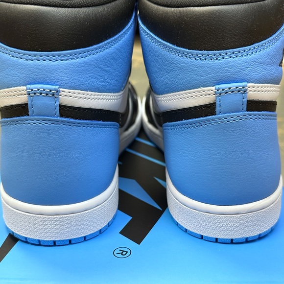 Nike Air Jordan 1 High Retro UNC Toe 11 DZ5485-400 1985 University Blue - Picture 11 of 11